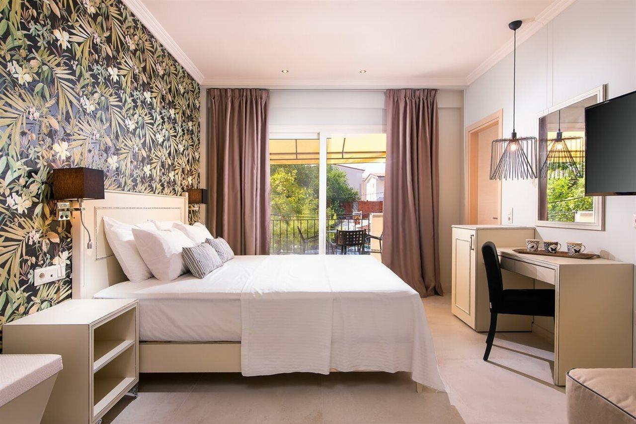 Neikos Mediterraneo Luxury Suites Hanioti Zewnętrze zdjęcie