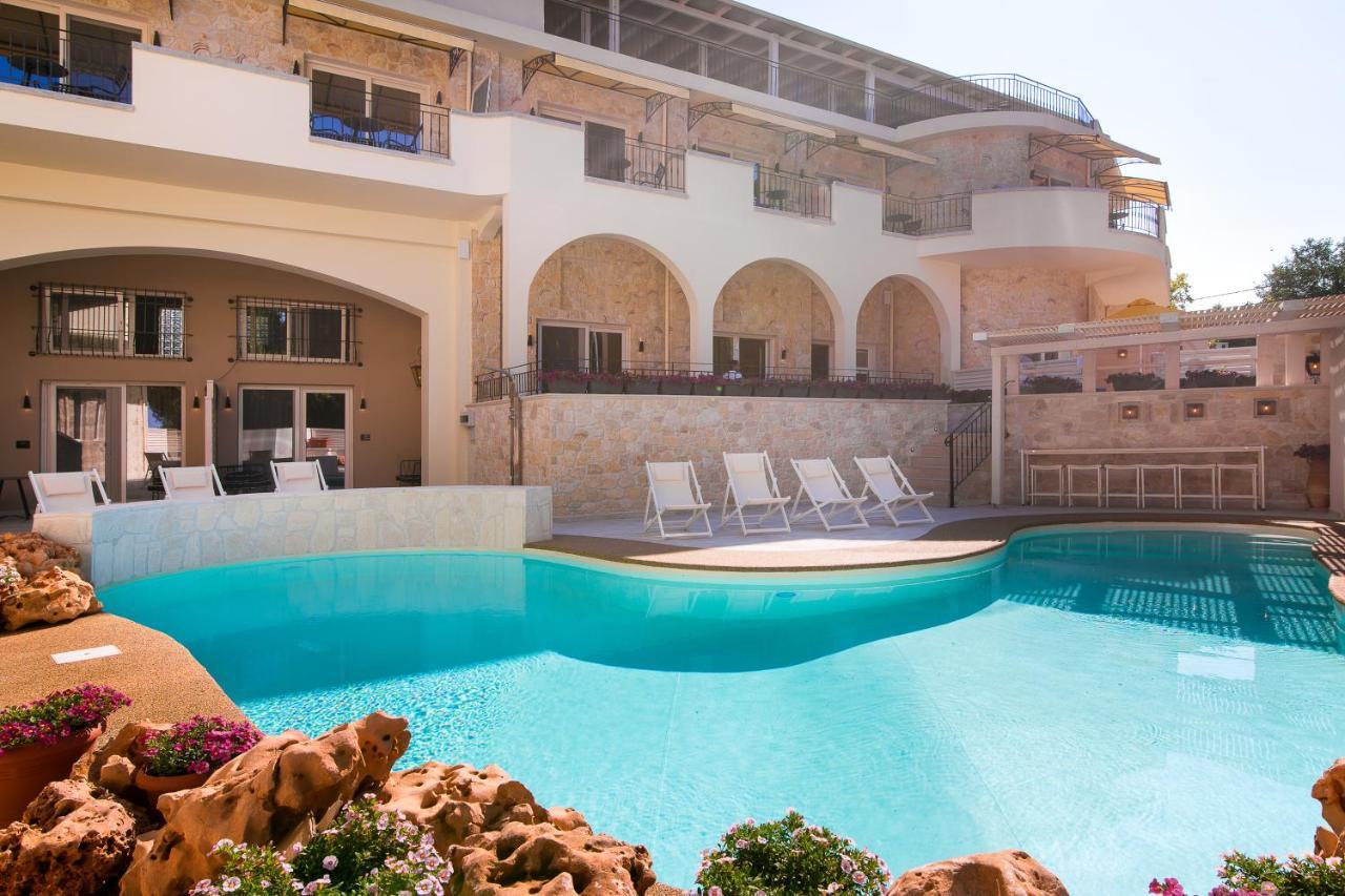 Neikos Mediterraneo Luxury Suites Hanioti Zewnętrze zdjęcie