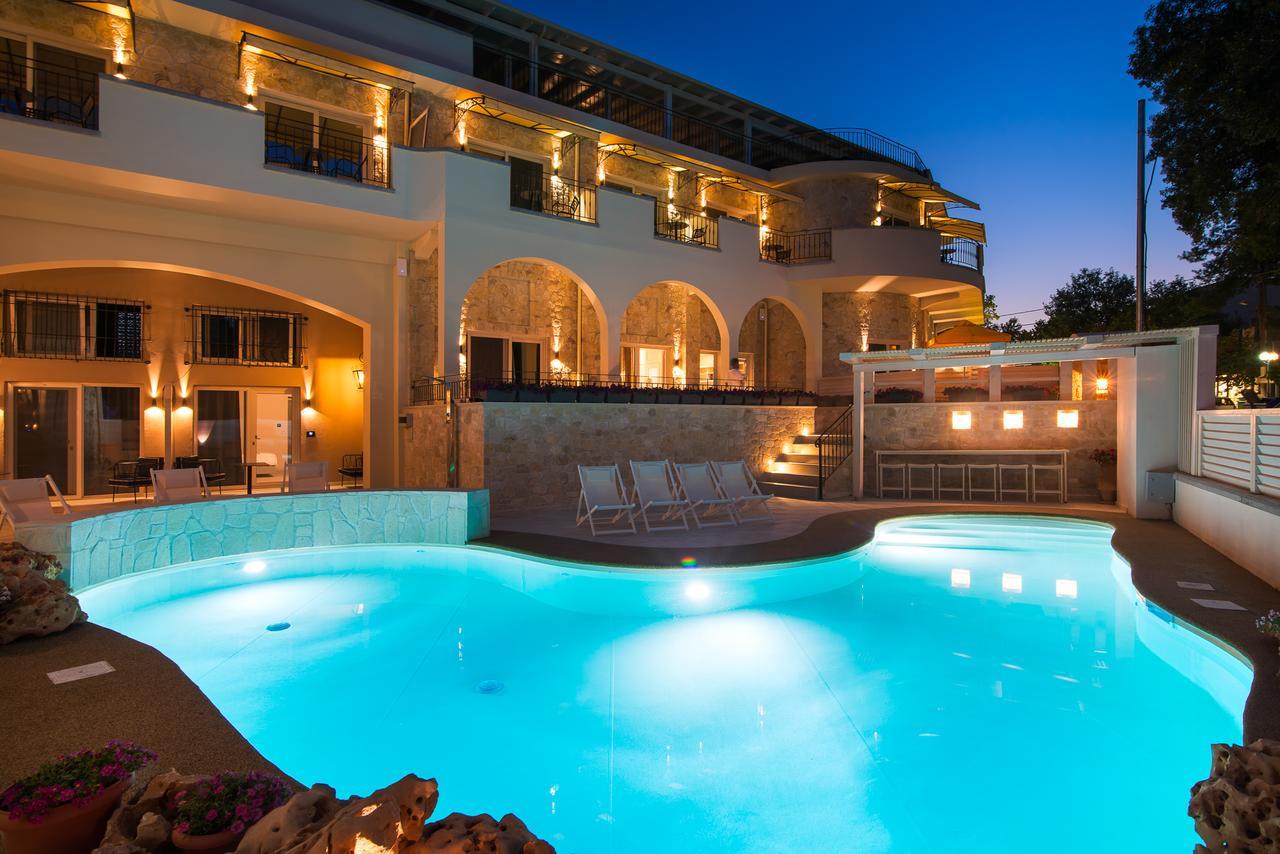 Neikos Mediterraneo Luxury Suites Hanioti Zewnętrze zdjęcie