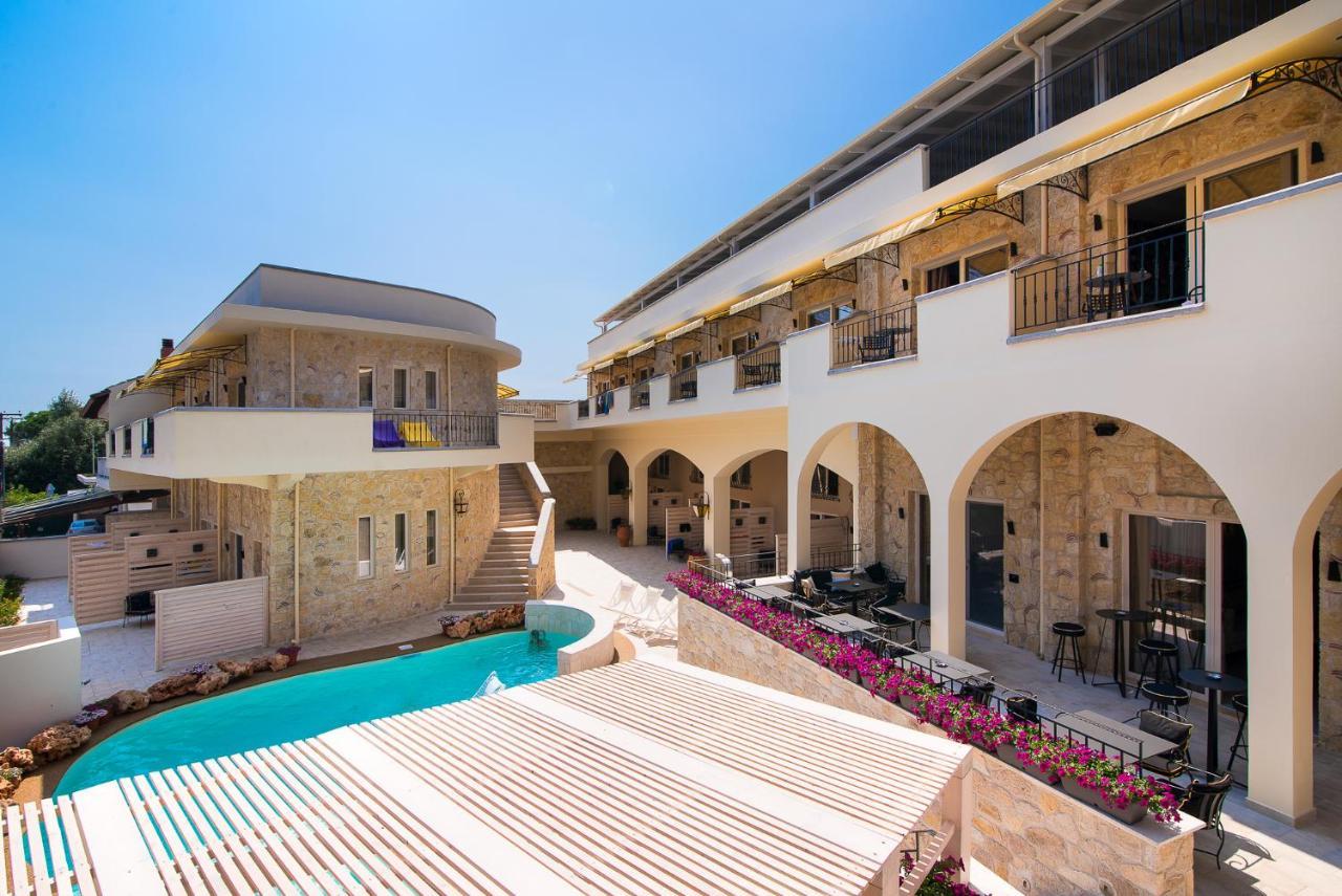 Neikos Mediterraneo Luxury Suites Hanioti Zewnętrze zdjęcie